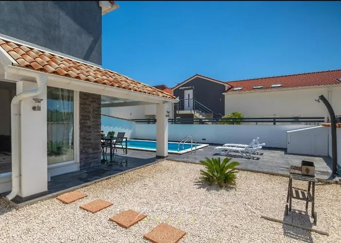 Vila Sarah