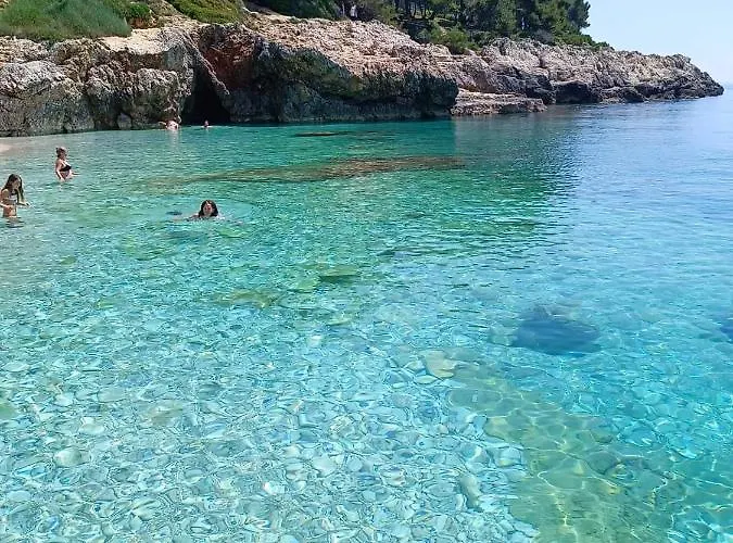 Sarah Βίλα Μεντουλίν